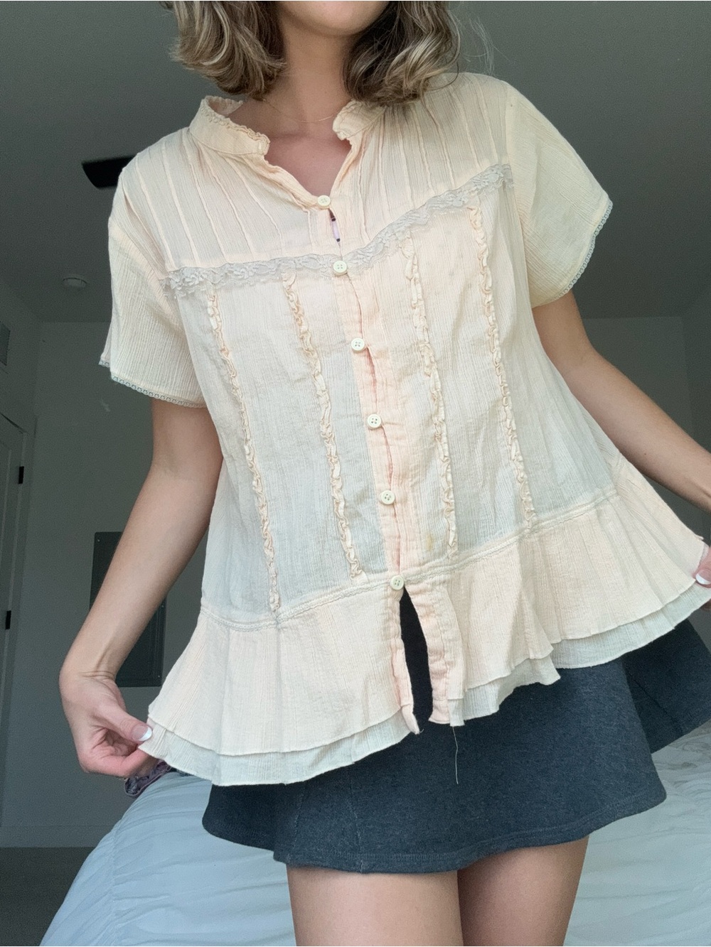 Vintage Peach Ruffled Button-Front Blouse